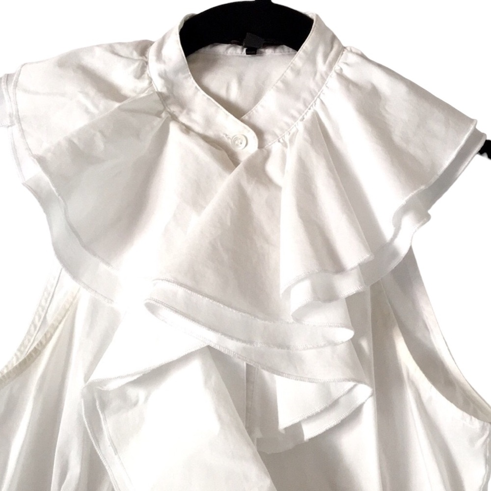 ⚜️BCBG Ruffled White Blouse 🤩 - Picture 2 of 7